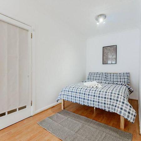 Up To 4 People, Room In A Share House Next To London Bridge Exterior foto