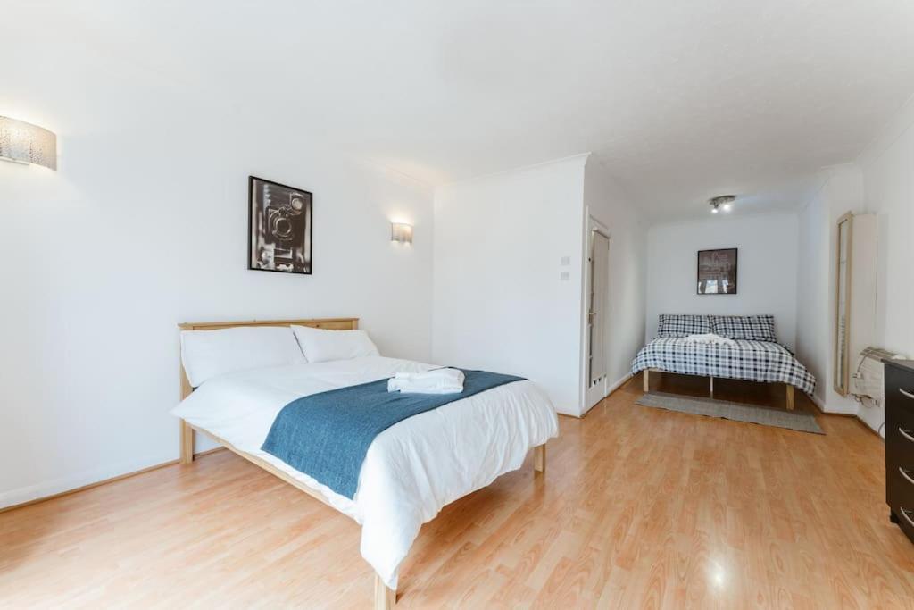 Up To 4 People, Room In A Share House Next To London Bridge Exterior foto