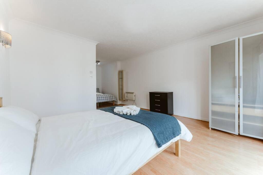 Up To 4 People, Room In A Share House Next To London Bridge Exterior foto