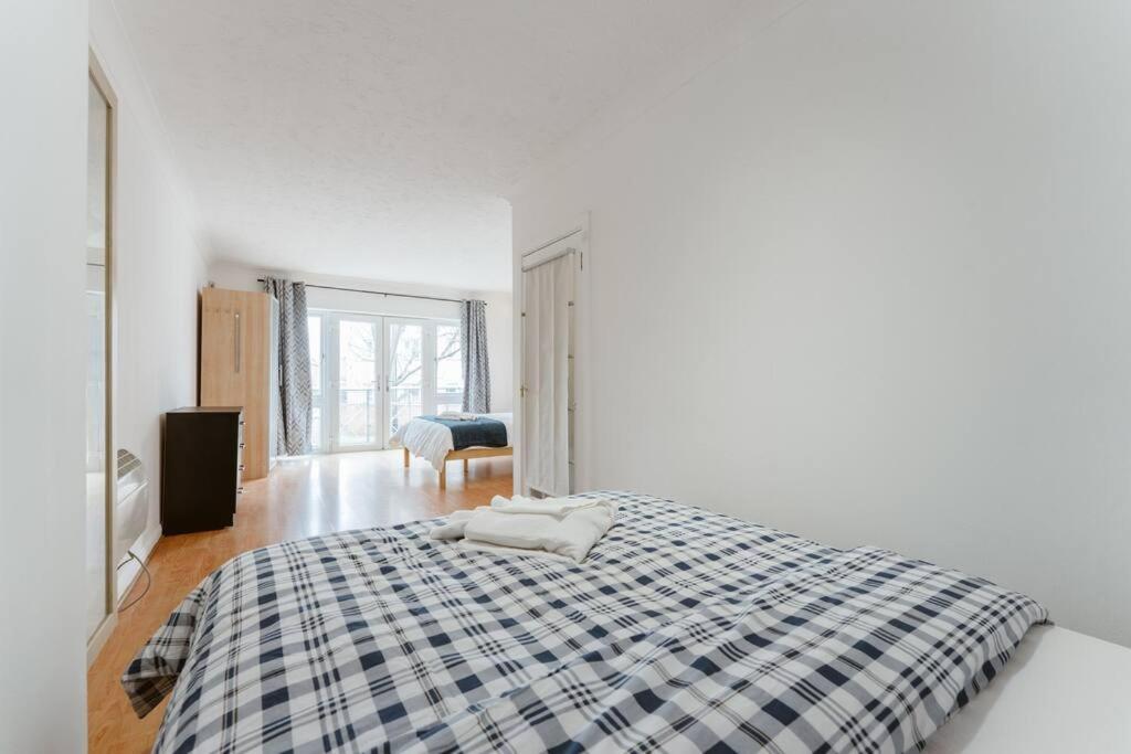 Up To 4 People, Room In A Share House Next To London Bridge Exterior foto