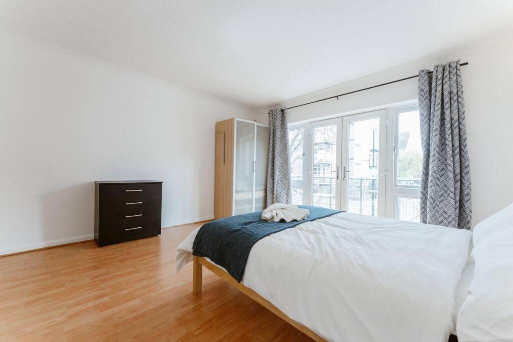 Up To 4 People, Room In A Share House Next To London Bridge Exterior foto
