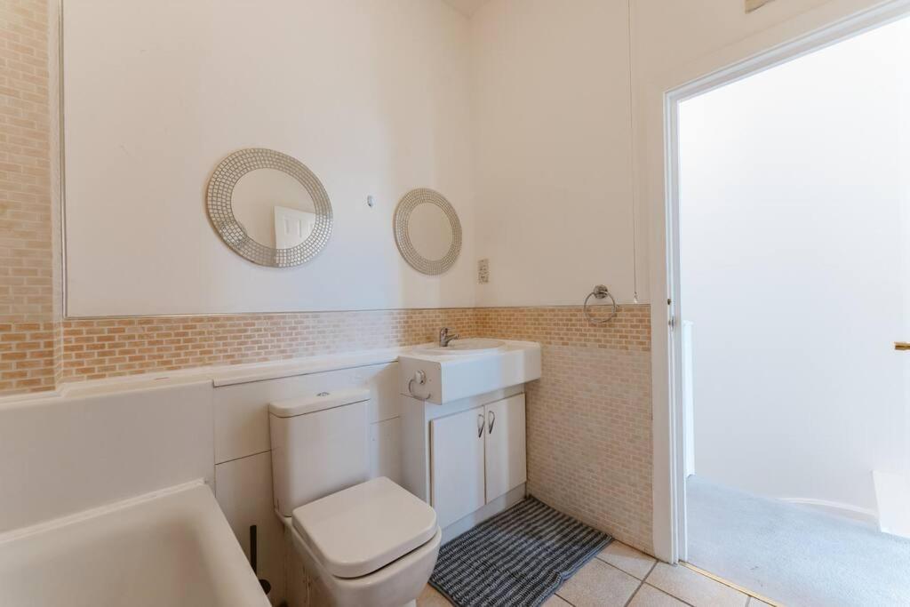 Up To 4 People, Room In A Share House Next To London Bridge Exterior foto